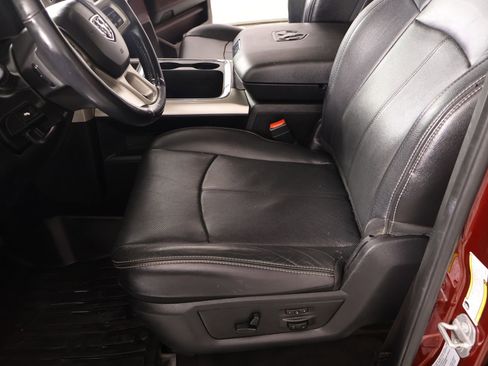 Used 2018 RAM 2500 Laramie w/ Convenience Group image 12