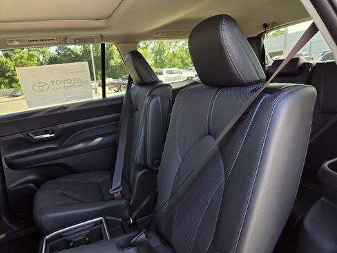 Used 2026 Toyota Grand Highlander FWD image 29