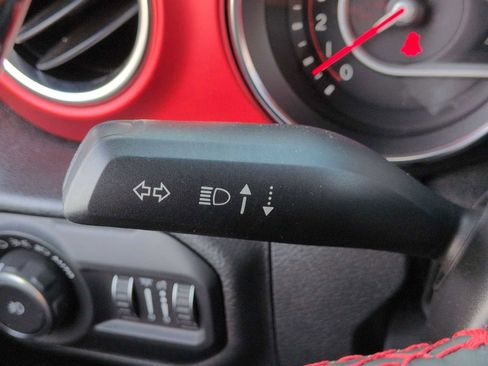 Used 2021 Jeep Wrangler Unlimited Rubicon image 27