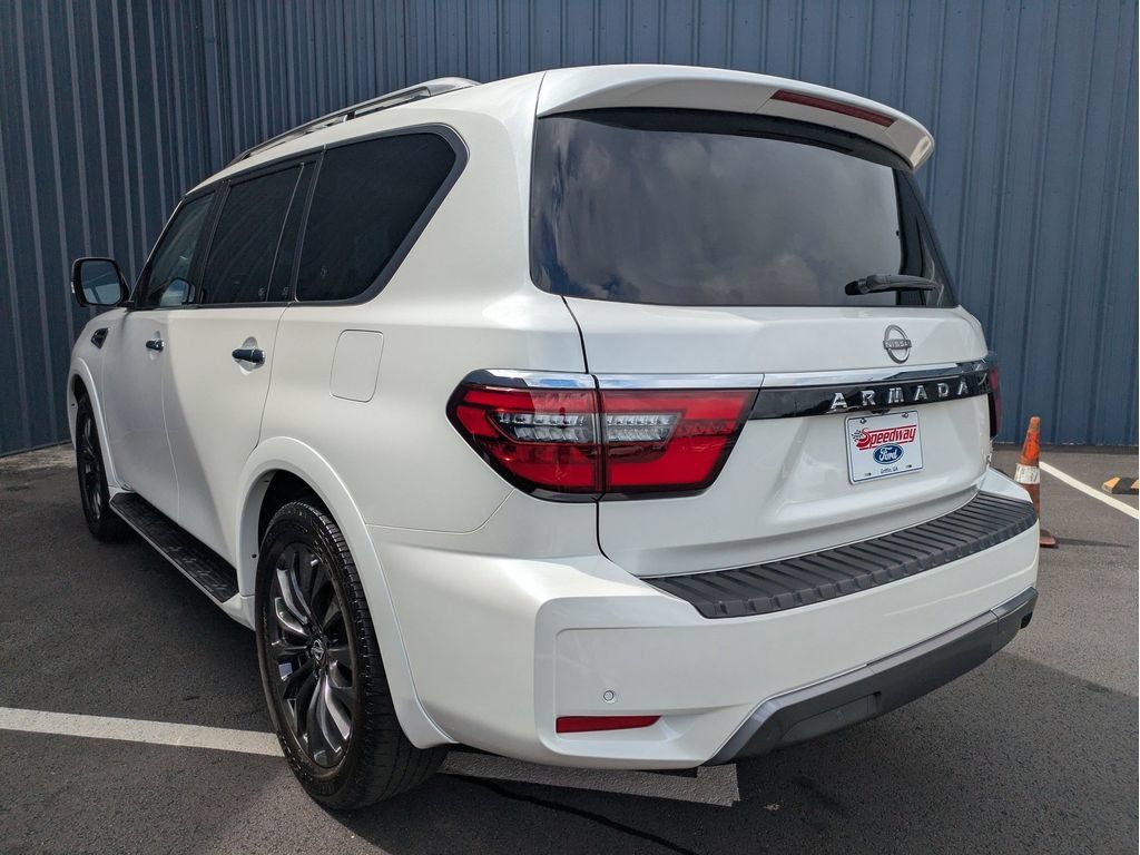 Used 2024 Nissan Armada Platinum w/ Captain's Chairs Package RWD image 10