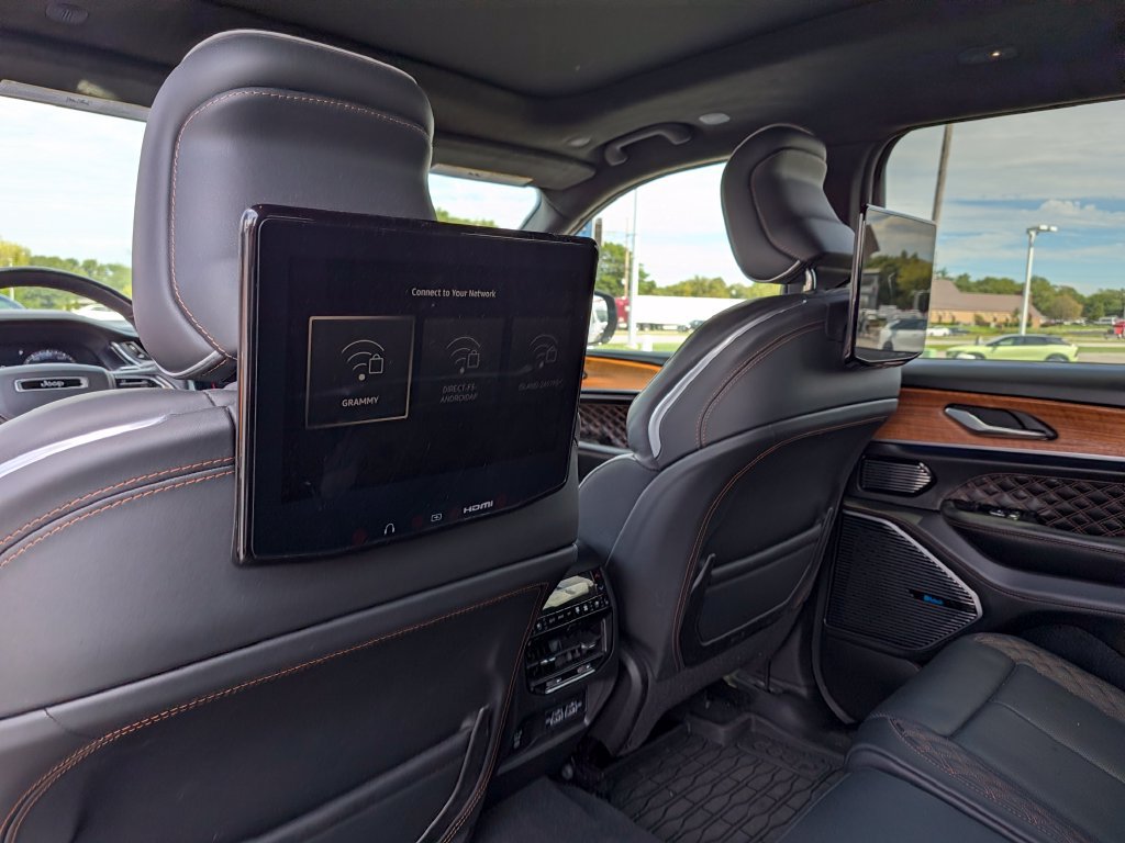 Certified 2023 Jeep Grand Cherokee L Summit AWD/4WD image 20