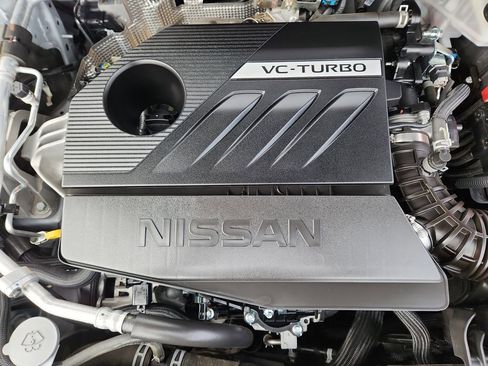 Used 2024 Nissan Rogue SV image 23