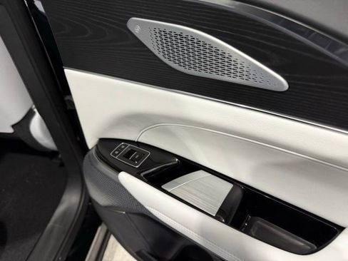 Used 2024 Cadillac Lyriq Sport image 26