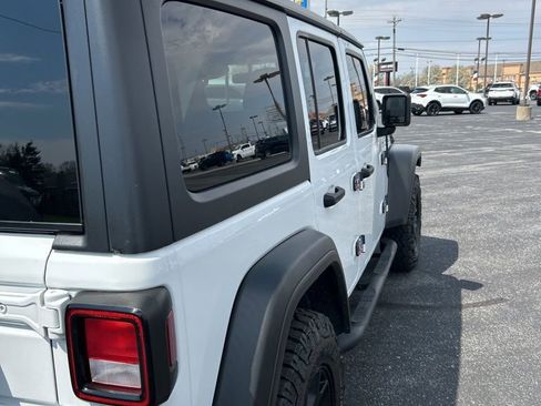 Used 2021 Jeep Wrangler Unlimited Sport AWD/4WD image 15