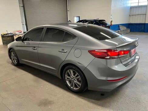 Used 2018 Hyundai Elantra Value Edition FWD image 5