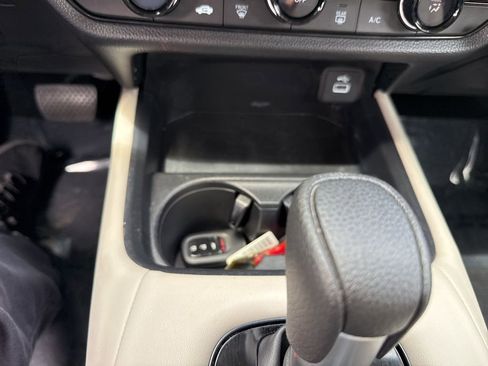 Certified 2024 Honda HR-V LX image 23