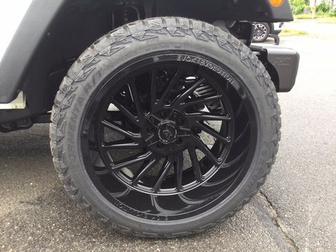 Used 2017 Jeep Wrangler Unlimited Sport AWD/4WD image 33