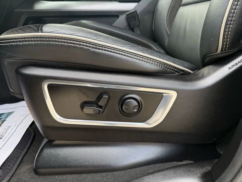 Used 2024 RAM 1500 Laramie image 29