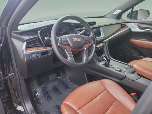 Used 2020 Cadillac XT5 Premium Luxury w/ LPO, Illumination Package image 13