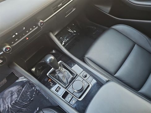 Used 2025 MAZDA MAZDA3 s Sport image 25