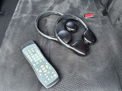 Used 2015 Nissan Pathfinder SV w/ Trailer Tow Package image 35