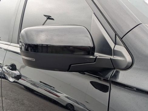 Used 2023 Honda Pilot EX-L image 12