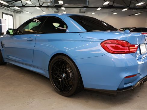 Used 2018 BMW M4 Convertible image 5