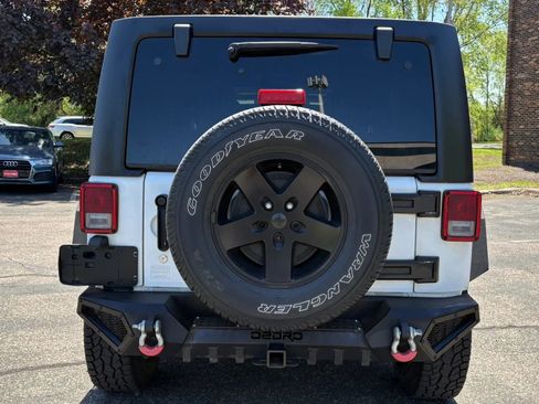 Used 2018 Jeep Wrangler Unlimited Sport S AWD/4WD image 8