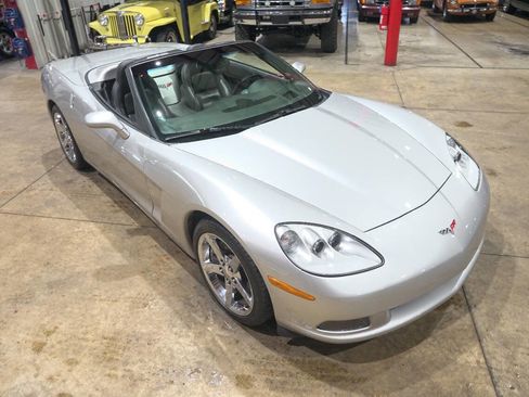 Used 2007 Chevrolet Corvette Convertible w/ Preferred Equipment Group image 14