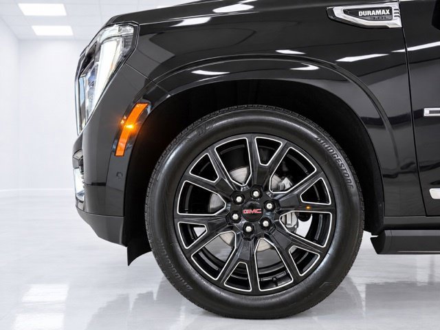 Used 2026 GMC Yukon Denali w/ Denali Reserve Package AWD/4WD image 10