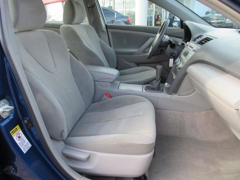 Used 2009 Toyota Camry image 6