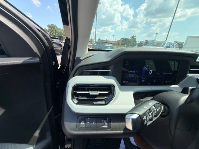 New 2027 Chevrolet Bolt RS w/ Super Cruise Package FWD image 20