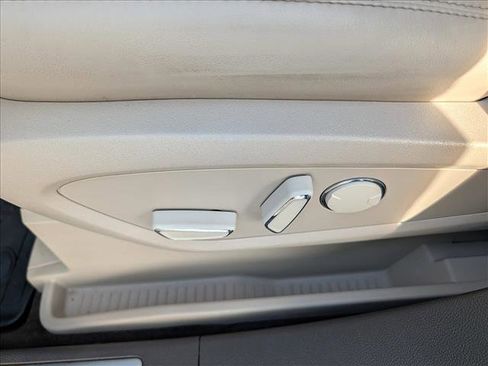 Certified 2022 Lincoln Nautilus Reserve image 30