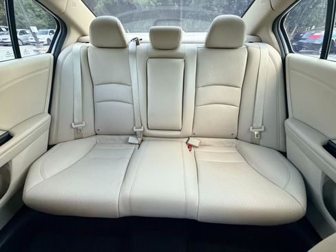 Used 2013 Honda Accord Touring image 12