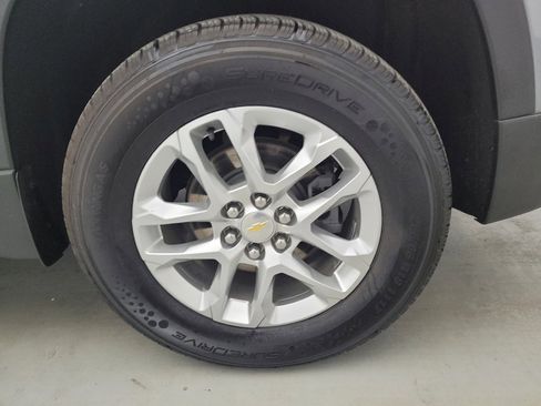 Used 2021 Chevrolet Traverse LS w/ LPO, Floor Liner Package FWD image 31