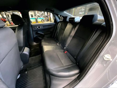 Used 2022 Honda Civic Sport image 15