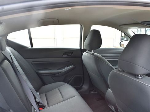 Used 2025 Nissan Altima 2.5 SV image 25