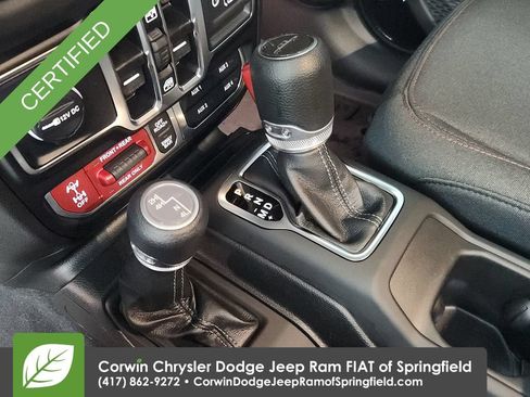 Used 2025 Jeep Gladiator Rubicon w/ Convenience Group AWD/4WD image 26