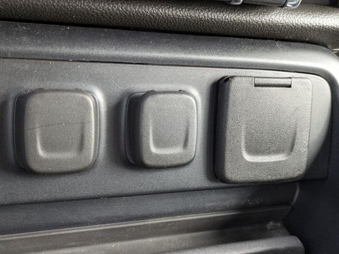 Used 2018 Chevrolet Silverado 1500 LTZ Z71 w/ Centennial Edition AWD/4WD image 17