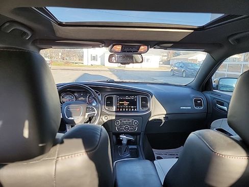 Used 2018 Dodge Charger GT AWD/4WD image 11