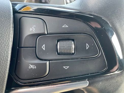 Used 2023 Buick Enclave Essence FWD image 18