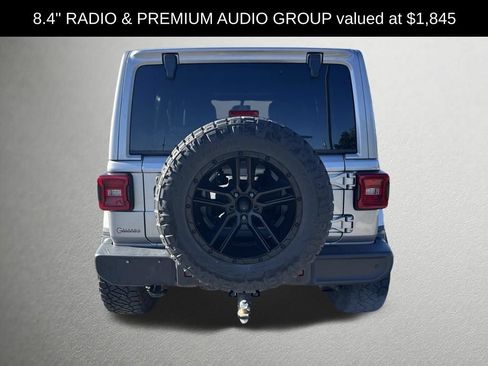 Used 2020 Jeep Wrangler Unlimited Sahara AWD/4WD image 4