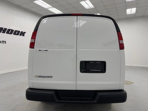 New 2025 Chevrolet Express 2500 Work Van w/ Driver Convenience Package image 6