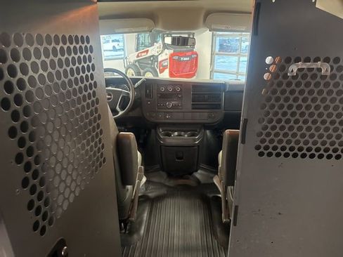 Used 2014 GMC Savana 2500 Extended image 15