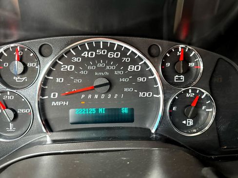 Used 2014 Chevrolet Express 1500 AWD image 18