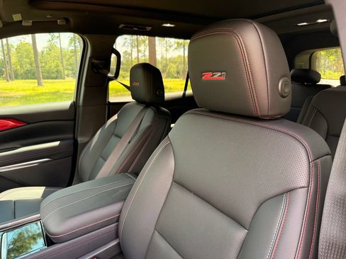 New 2026 Chevrolet Traverse Z71 w/ Enhanced Driving Package AWD/4WD image 13