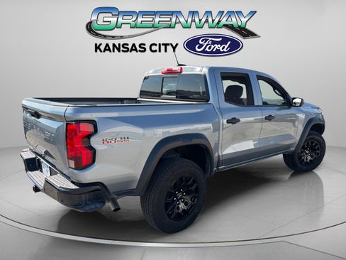 Used 2026 Chevrolet Colorado Trail Boss AWD/4WD image 8
