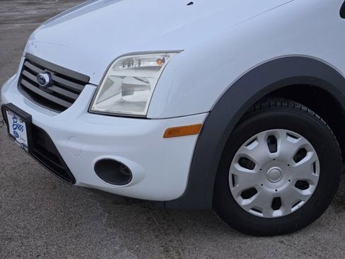 Used 2010 Ford Transit Connect XLT image 2