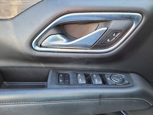 Used 2021 GMC Yukon SLT w/ Rear Media and Nav Package image 30