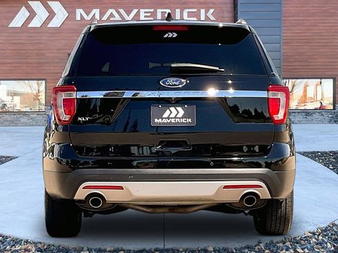 Used 2016 Ford Explorer XLT w/ Equipment Group 202A FWD image 6