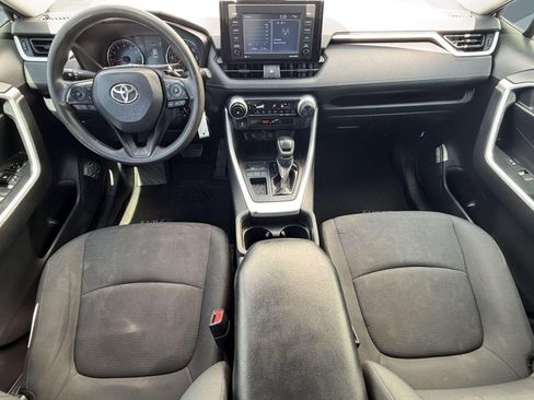 Used 2020 Toyota RAV4 LE FWD image 16