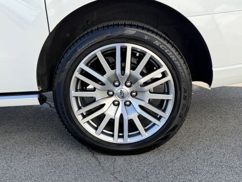 Used 2023 Ford Expedition Max Platinum AWD/4WD image 11