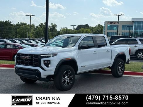 Used 2024 GMC Canyon AT4 AWD/4WD image 3
