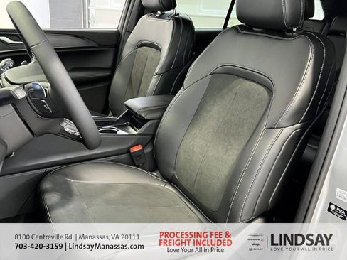 New 2025 Jeep Grand Cherokee Altitude AWD/4WD image 23