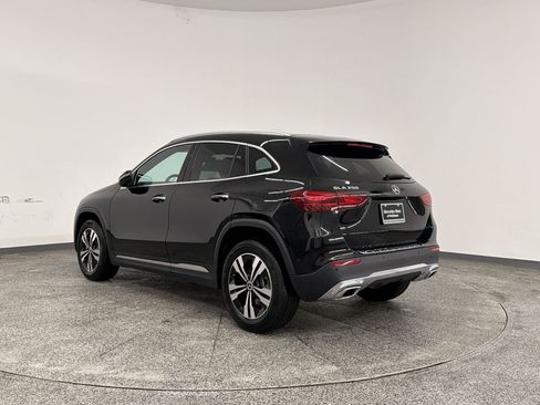 Used 2026 Mercedes-Benz GLA 250 image 3