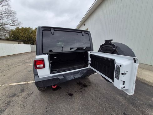 Used 2021 Jeep Wrangler Unlimited Sport image 23