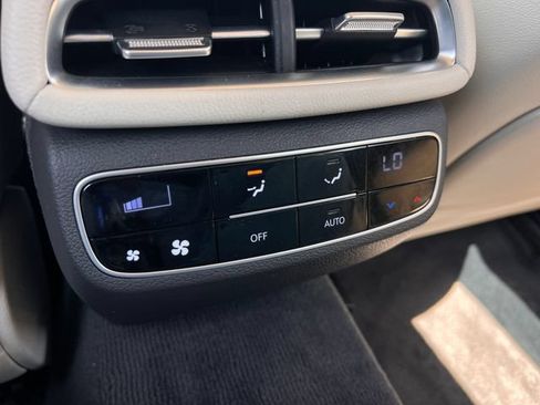 Used 2022 Genesis G80 2.5T w/ Prestige Package RWD image 18