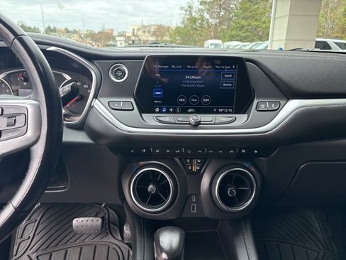 Used 2020 Chevrolet Blazer LT image 15