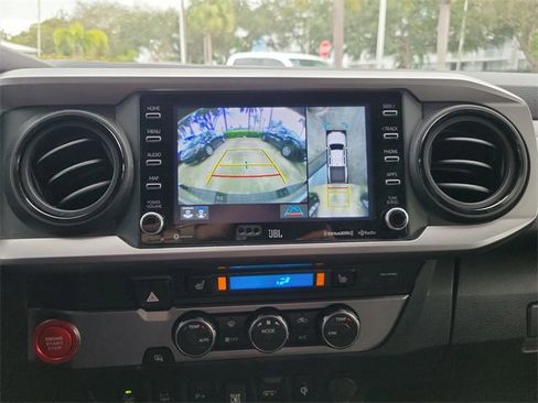 Used 2023 Toyota Tacoma Limited image 20