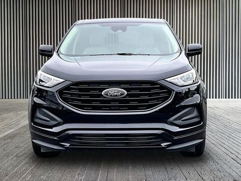 Used 2024 Ford Edge SE w/ Black Appearance Package AWD/4WD image 3